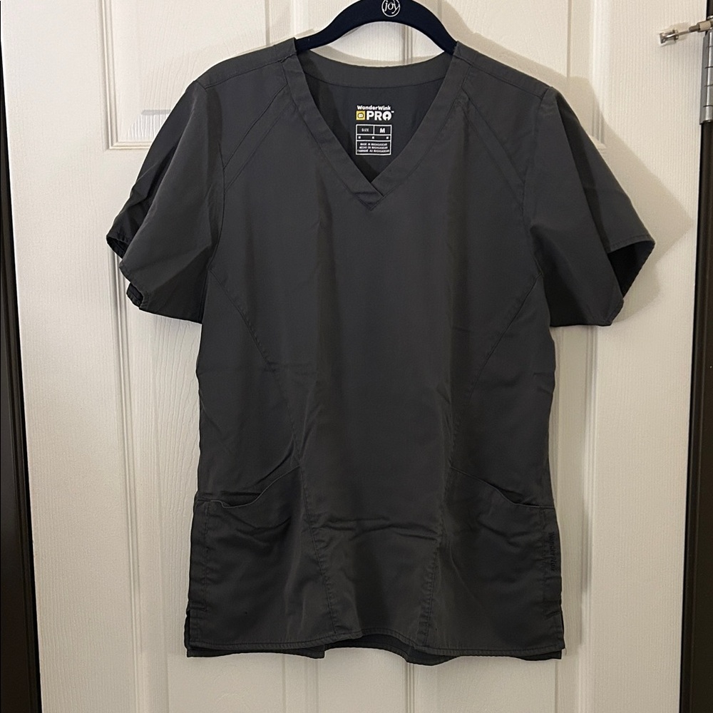 WonderWink PRO Charcoal V-Neck 4-Pocket Scrub Top